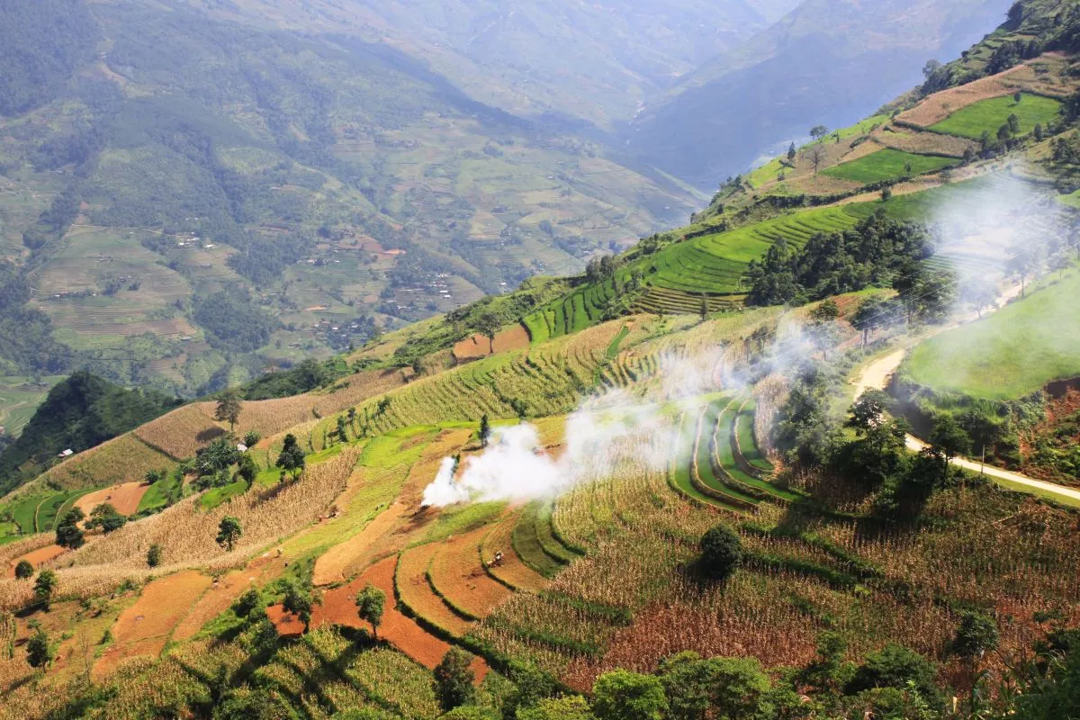 Kinh nghiệm đi Hà Giang mùa nước đổ – Khám phá vẻ đẹp khác của Hà Giang