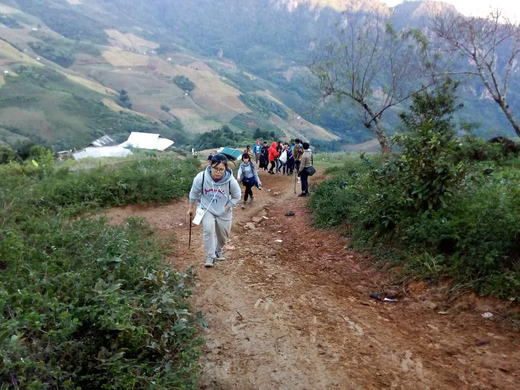 Kinh nghiệm trekking Pha Luông 2N1Đ chi tiết, an toàn