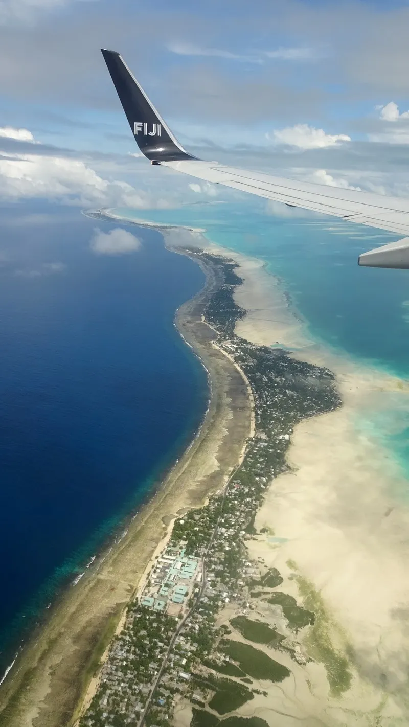 Kiribati hoang sơ bên bờ biển Thái Bình Dương