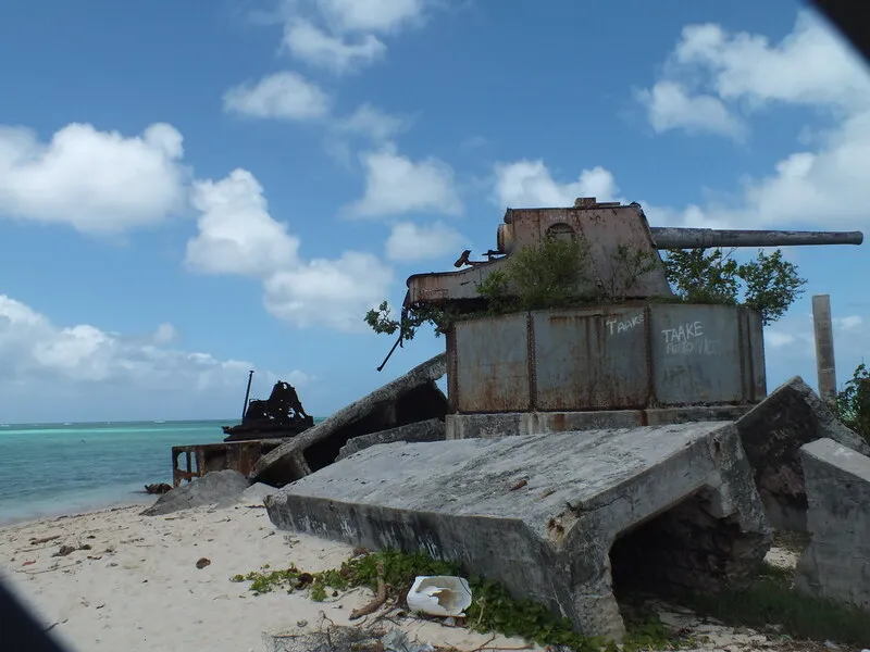 Kiribati hoang sơ bên bờ biển Thái Bình Dương