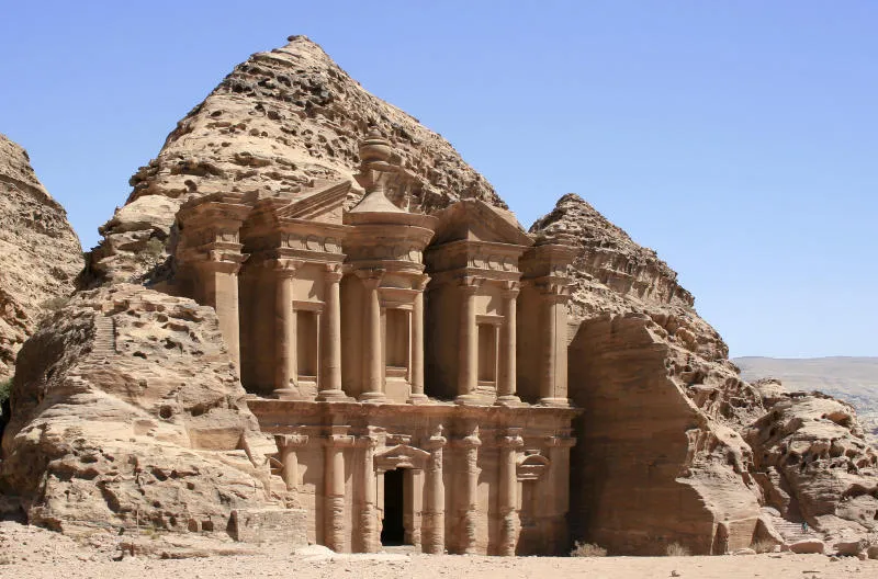 Kỳ quan thế giới hiện đại thành phố Petra Jordan cổ kính