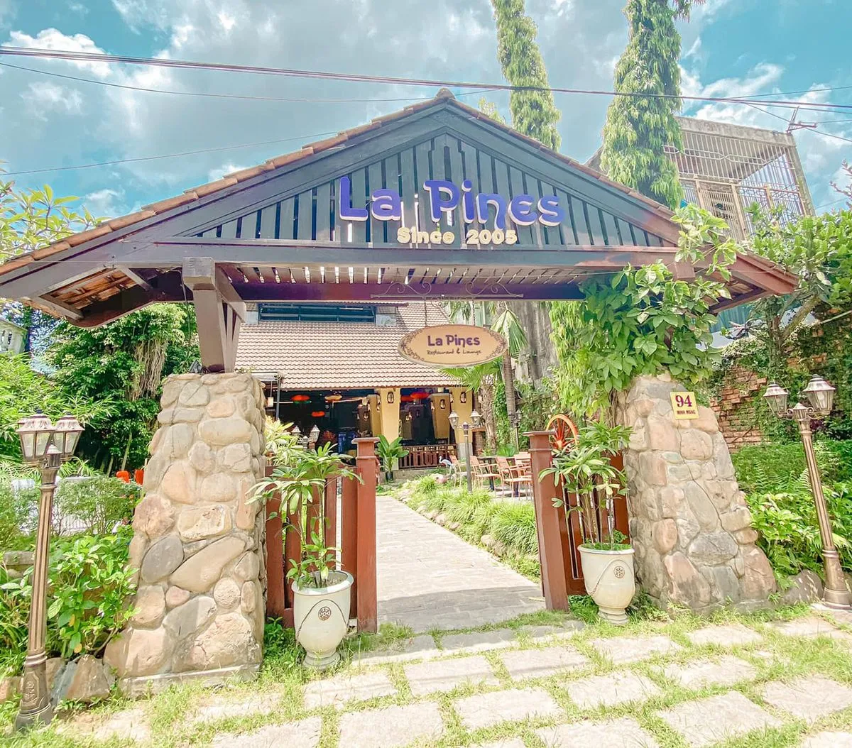 La Pines Restaurant – Nhà hàng Á Âu hàng đầu tại Huế