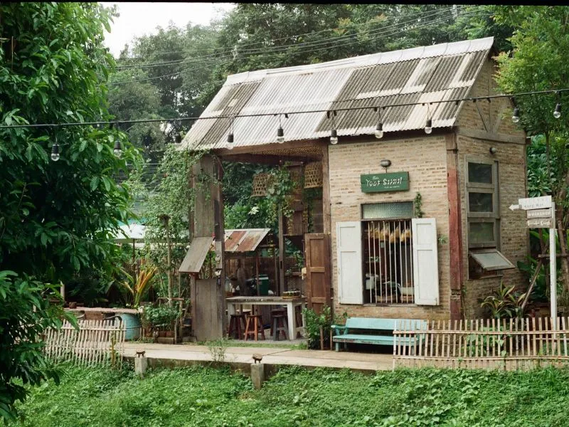 Lạc lối trong ngôi làng Baan Kang Wat đầy thơ mộng ở Chiang Mai