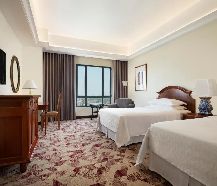 Lạc lối trong thiên đường Sheraton Hanoi Hotel bên cạnh bờ hồ Tây