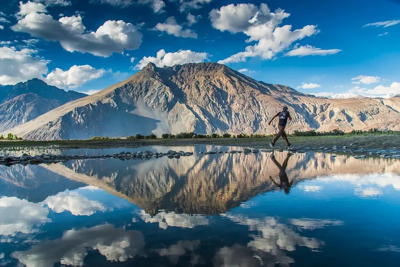 Ladakh vùng đất của những ngọn núi cao và thiên nhiên Ấn Độ hoang sơ