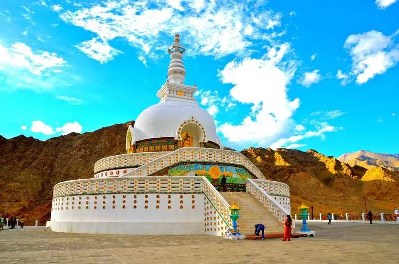 Ladakh vùng đất của những ngọn núi cao và thiên nhiên Ấn Độ hoang sơ