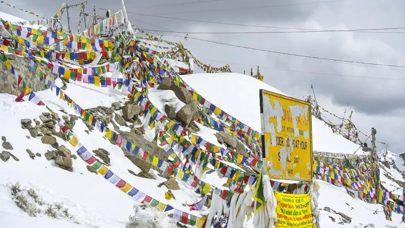 Ladakh vùng đất của những ngọn núi cao và thiên nhiên Ấn Độ hoang sơ