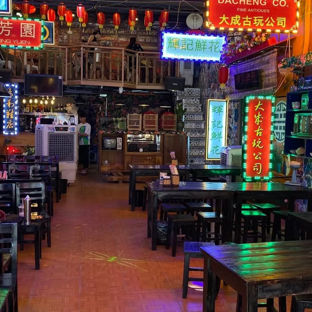 Lan Kwai Fong Mộc Châu – Đổi gió với không gian ẩm thực Hongkong cực chất tại Mộc Châu