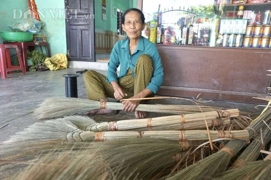 Làng nghề chổi bó Mỹ An, giữ trọn nét đẹp hồn quê