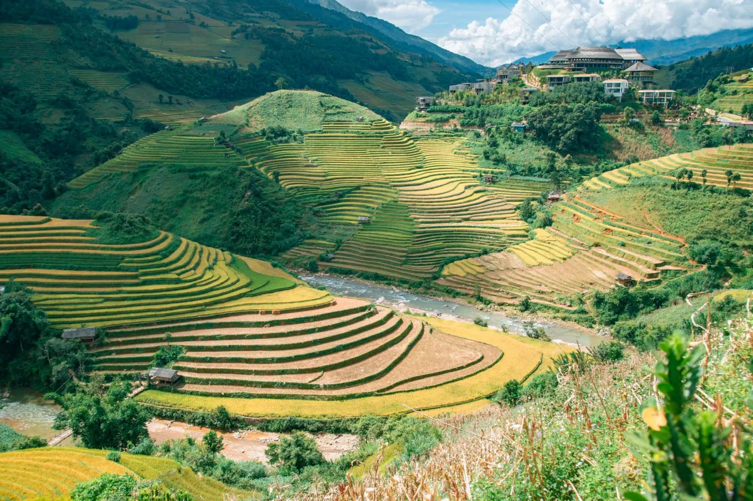 Lang thang Mù Cang Chải chiêm ngưỡng bức tranh làng quê vùng cao đẹp đắm say