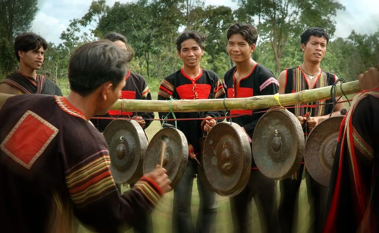 Làng Văn Hoá Cồng Chiên Tây Nguyên – Nét đẹp đặc trưng của vùng đất đỏ Bazan