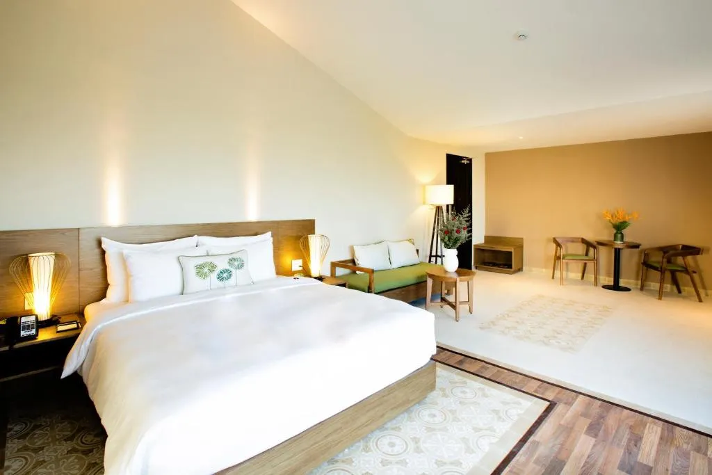 Lasenta Boutique Hotel Hoian – Tòa lâu đài nguy nga nằm giữa cánh đồng lúa chín