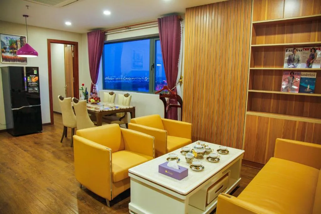 Lavender Riverside Hotel với nét sang trọng, tinh tế nổi bật giữa bầu trời xanh