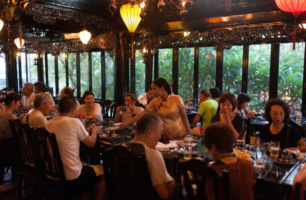 Le Ba Truyen Restaurant Hoi An – Đặc sắc nhà hàng Việt với kiến trúc đặc trưng phố cổ