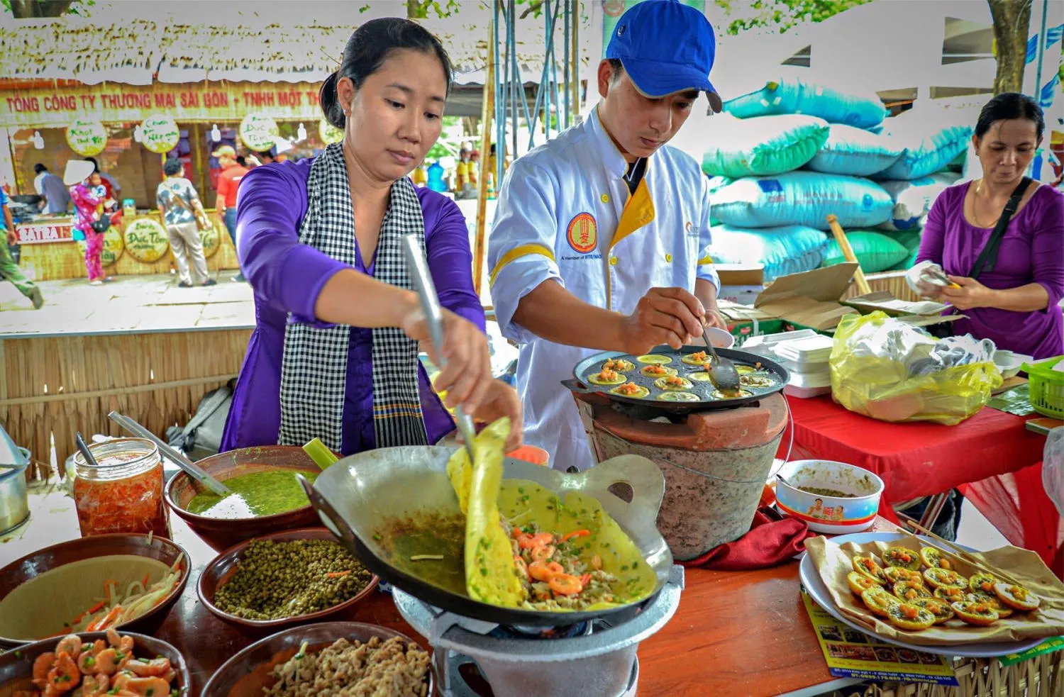 Lễ hội bánh dân gian Nam Bộ tại Cần Thơ có gì đặc sắc