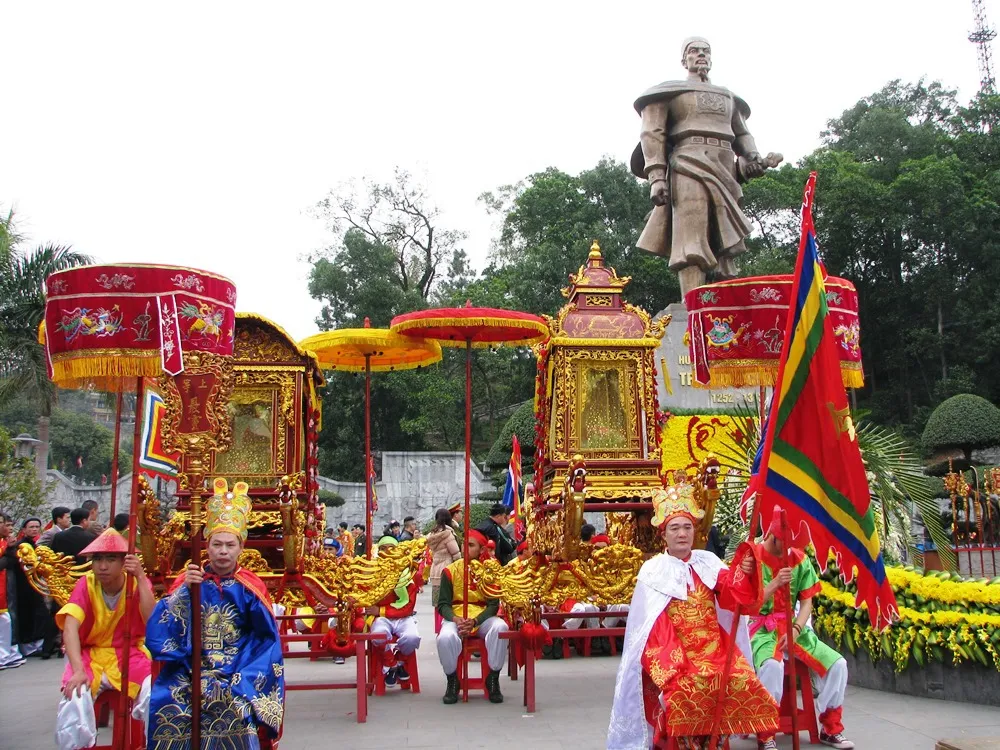 Lễ hội đền Cửa Ông – Lễ hội tưng bừng bậc nhất tỉnh Quảng Ninh