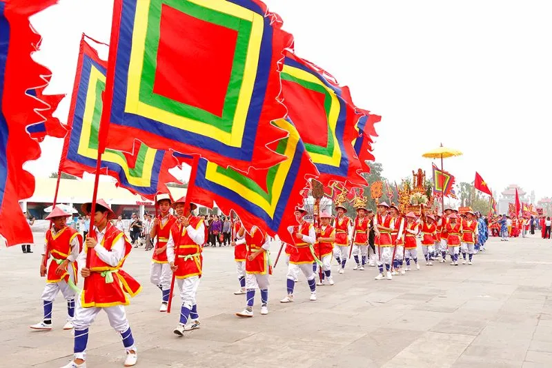 Lễ hội Giỗ Tổ Hùng Vương thu hút đông đảo tín đồ du lịch