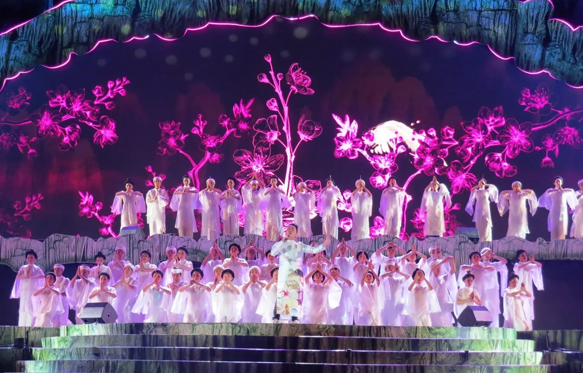 Lễ hội hang động Quảng Bình, đặc sắc chuỗi sự kiện văn hóa nghệ thuật