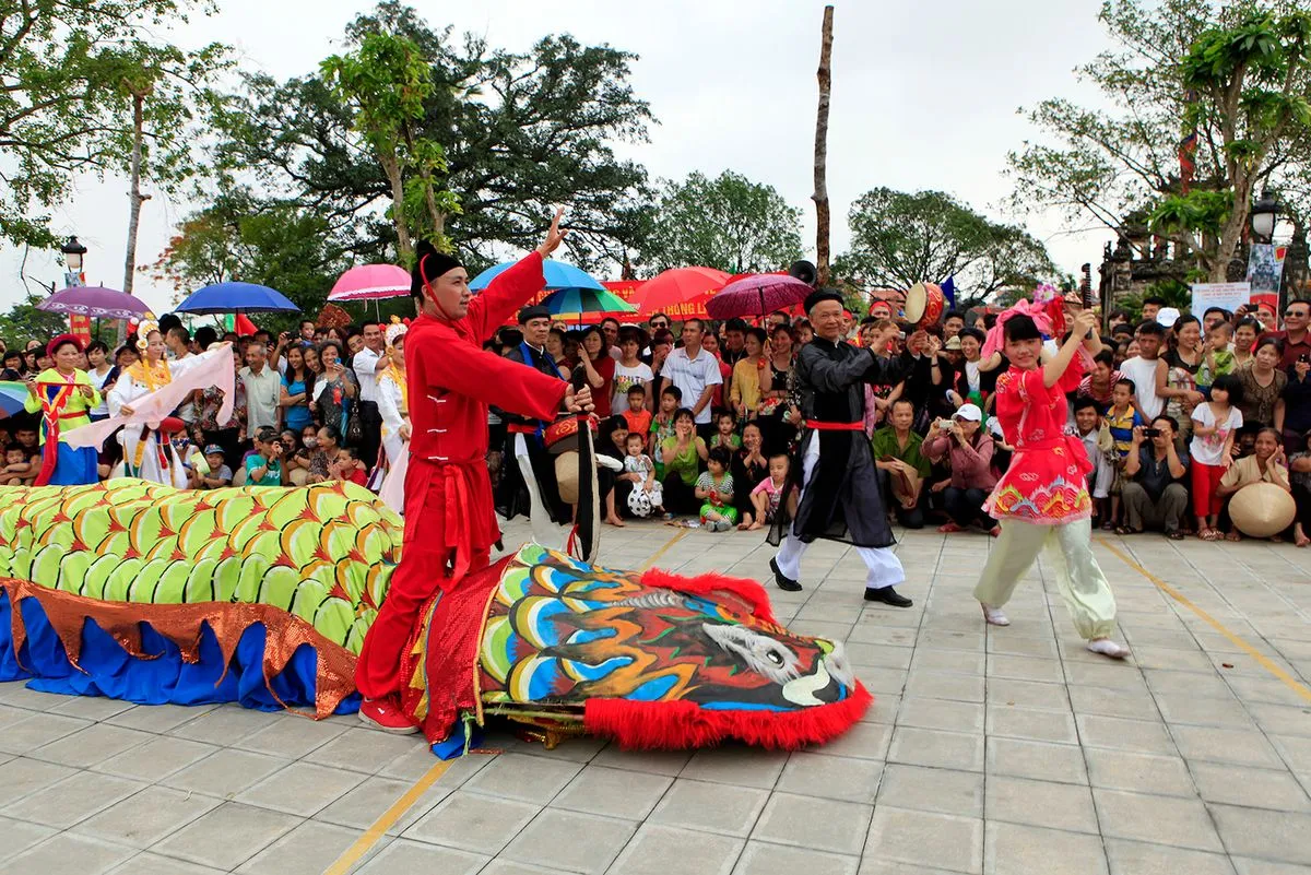 Lễ Hội Làng Lệ Mật có gì mà lại khiến du khách khiếp sợ đến thế?!