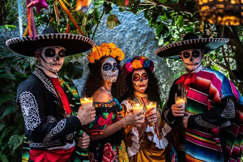 Lễ hội Người chết (Día de Muertos) bước ra từ bộ phim điện ảnh Coco