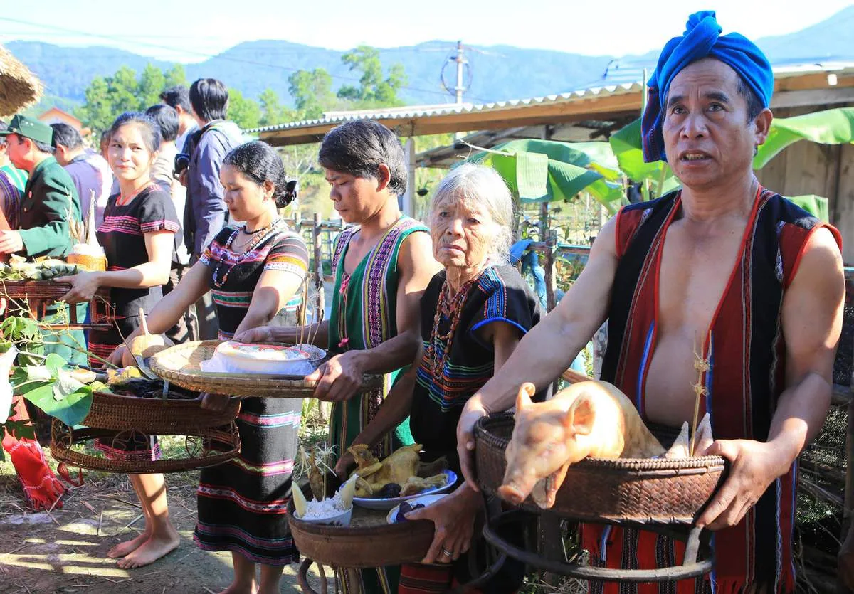 Lễ hội Tết A Za – Lễ hội Đón năm mới của người đồng bào Pa Cô ở Thừa Thiên – Huế