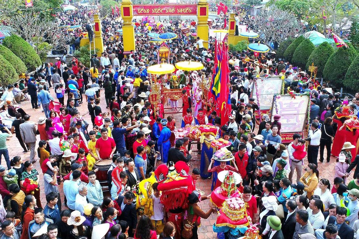 Lễ hội Tiên Công – Lễ hội rước người độc đáo ở Hà Nam, Quảng Ninh