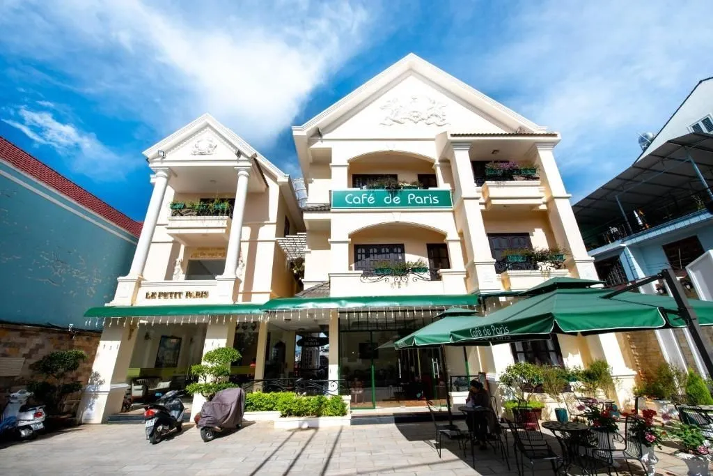 Le Petit Paris Dalat Hotel, góc Paris thơ mộng giữa thành phố Đà Lạt