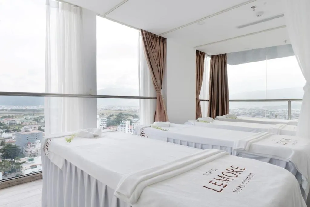 LeMore Hotel Nha Trang – Khách sạn 4 sao sở hữu hồ bơi chân mây cao nhất Nha Trang