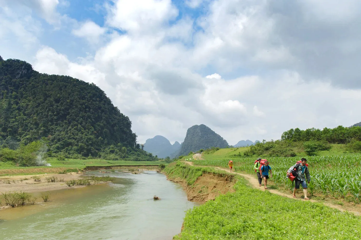 Lịch trình khám phá Tú Làn 3N2Đ cùng những trải nghiệm đáng nhớ