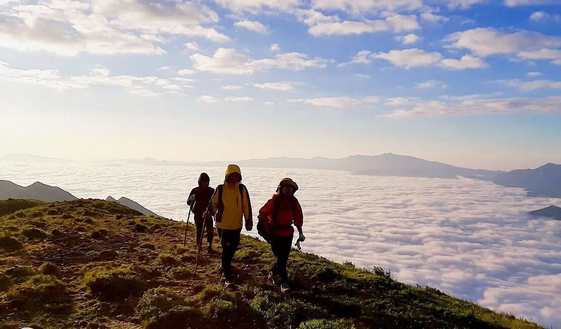 Lịch trình trekking Tà Chì Nhù 2N1Đ – Chinh phục nóc nhà Yên Bái