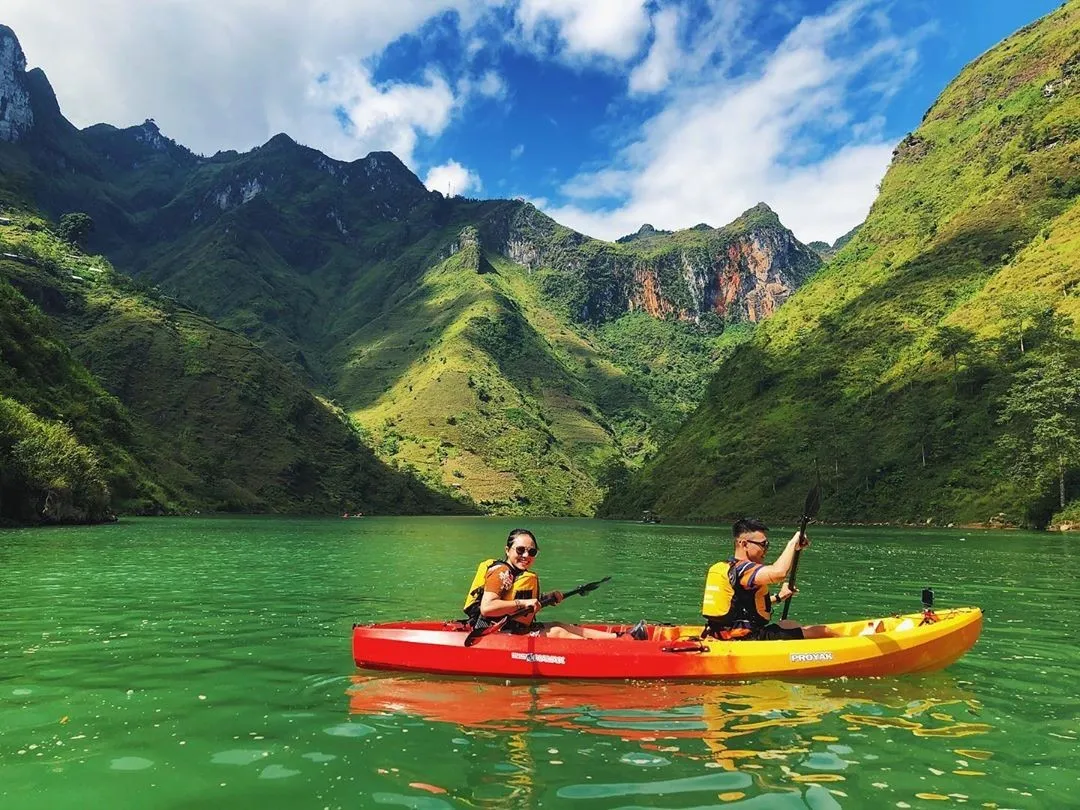 Lịch trình trekking và chèo Kayak trên cao nguyên đá, bạn đã biết chưa?