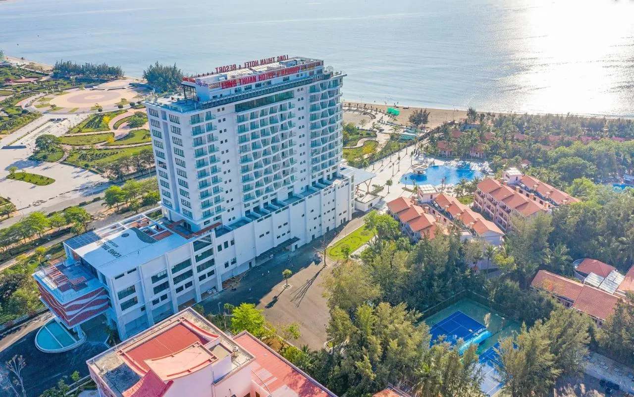 Long Thuan Hotel Resort, khu nghỉ dưỡng cao cấp nằm cạnh biển Bình Sơn