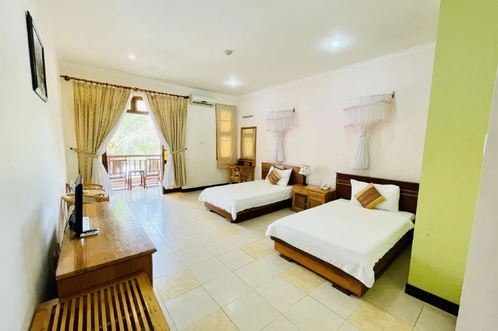 Long Thuan Hotel Resort, khu nghỉ dưỡng cao cấp nằm cạnh biển Bình Sơn