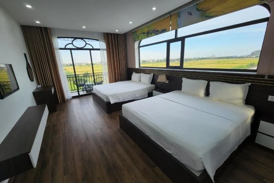 Lotus Hotel Ninh Bình, khách sạn 4 sao với view đầm sen cực đẹp