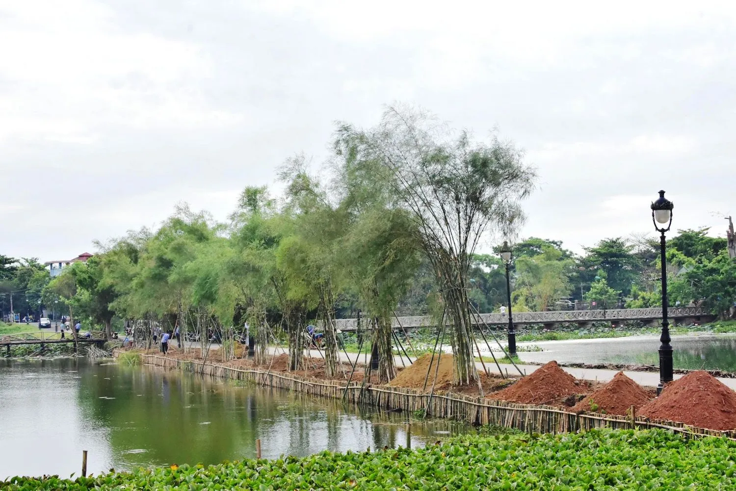 May túi ba gang, mang đi mà đựng hàng tá shoot hình ở Hồ Tịnh Tâm trong lòng thành phố Huế