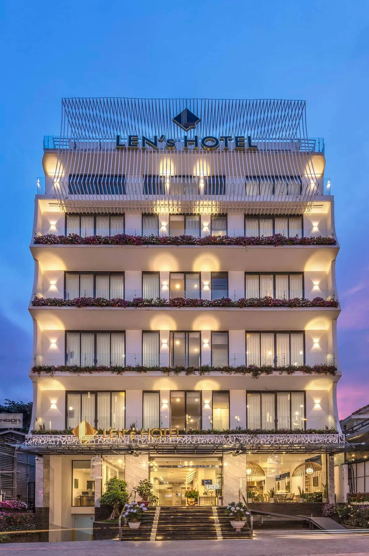 Mê mẩn Lens Hotel sang trọng, lộng lẫy nơi xứ sở sương mù