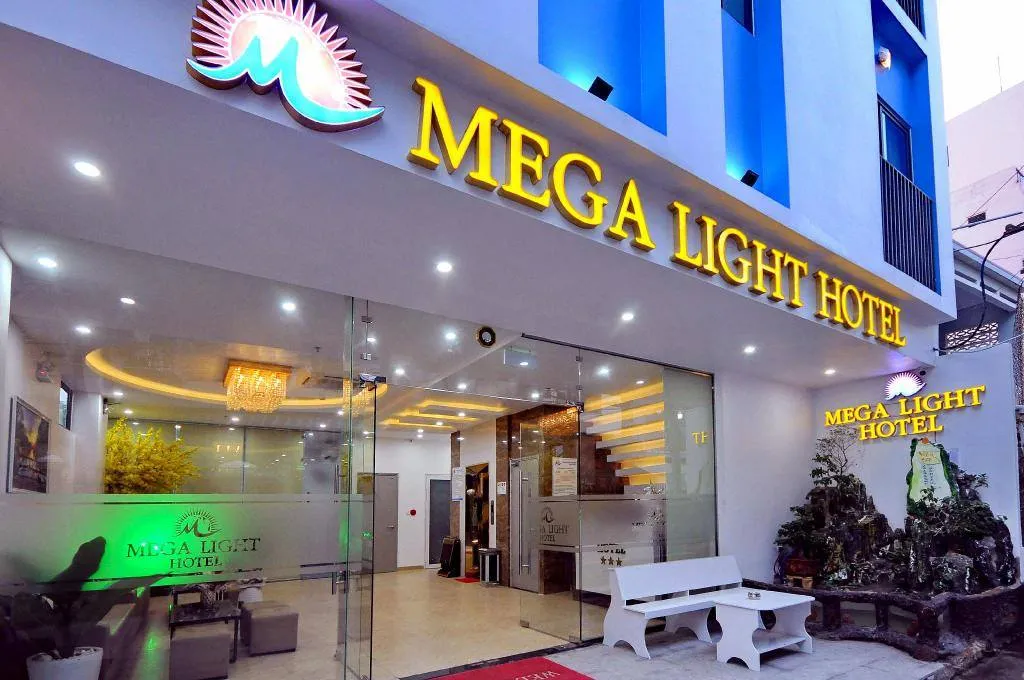 Mega Light Hotel – Tình yêu vun đắp bên bãi biển Hòn Chồng