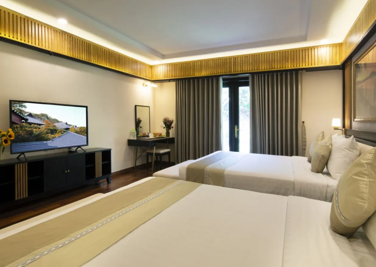 Merperle Hon Tam Resort & Hotel nơi tắm bùn khoáng cực lớn trên đảo