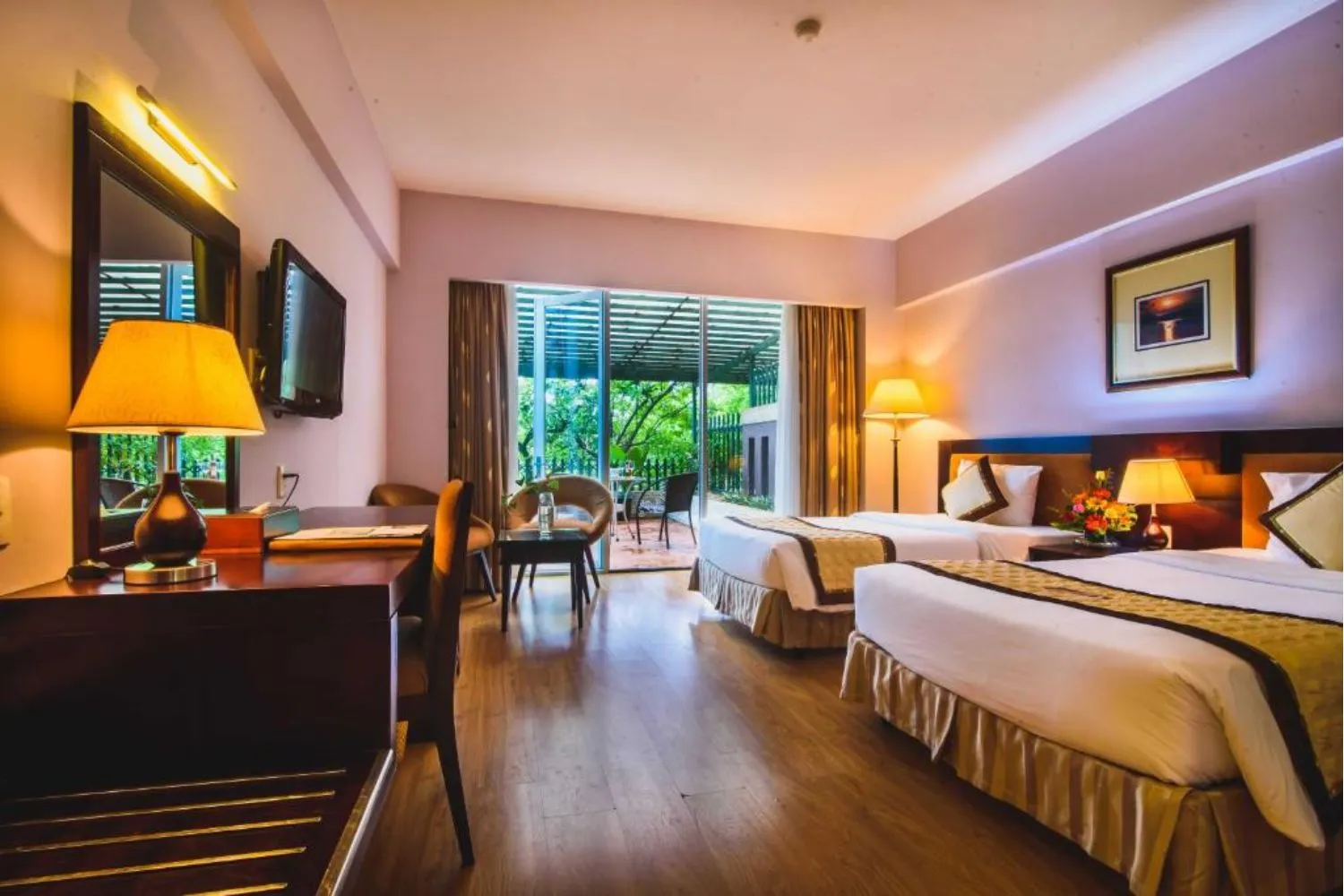 Mondial Hotel Huế mang vẻ đẹp sang trọng say đắm lòng người