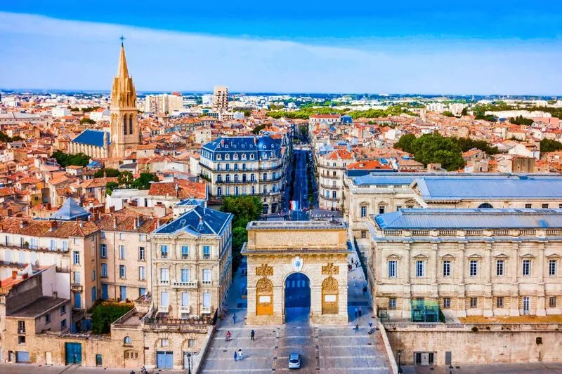 Montpellier Pháp, thành phố của ánh nắng ấm bên bờ Địa Trung Hải