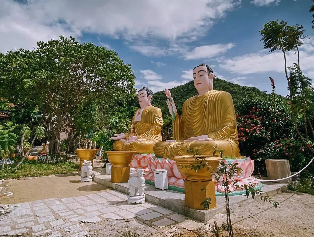 Một chút yên bình cho ngày đầu năm cùng Cường Quốc Phạm tại Chùa Ba Đảo Nha Trang