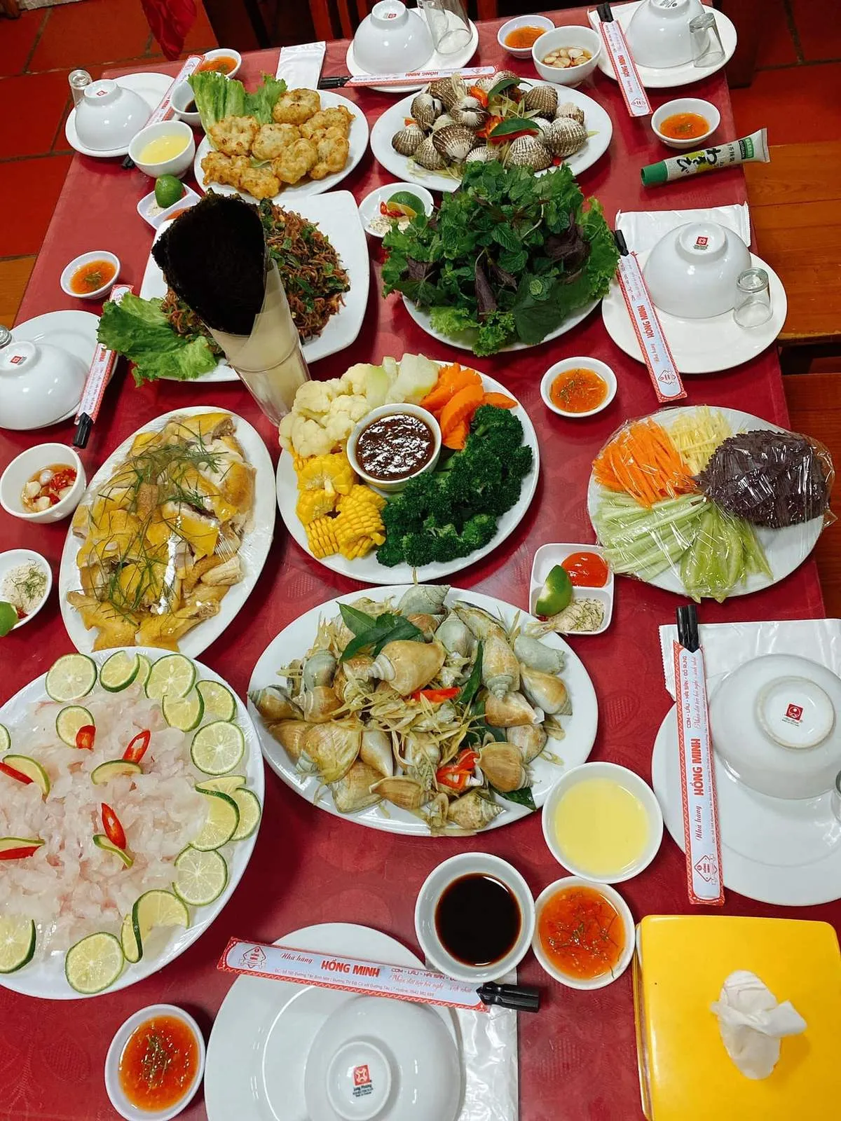 Nhà hàng Hồng Minh Hạ Long – Team mê ẩm thực nhất định phải xem bài viết này