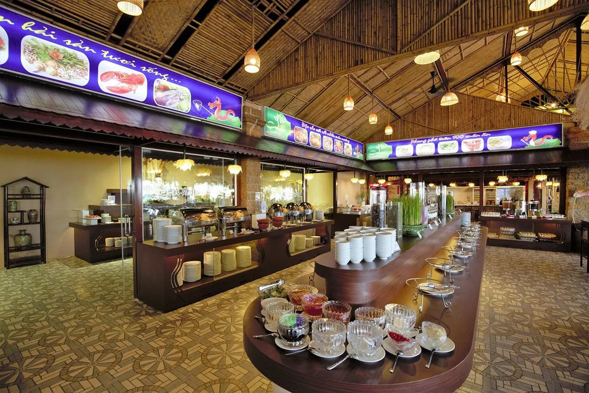 Nhà hàng Sen Á Đông Hạ Long – Buffet hải sản sang, xịn, mịn