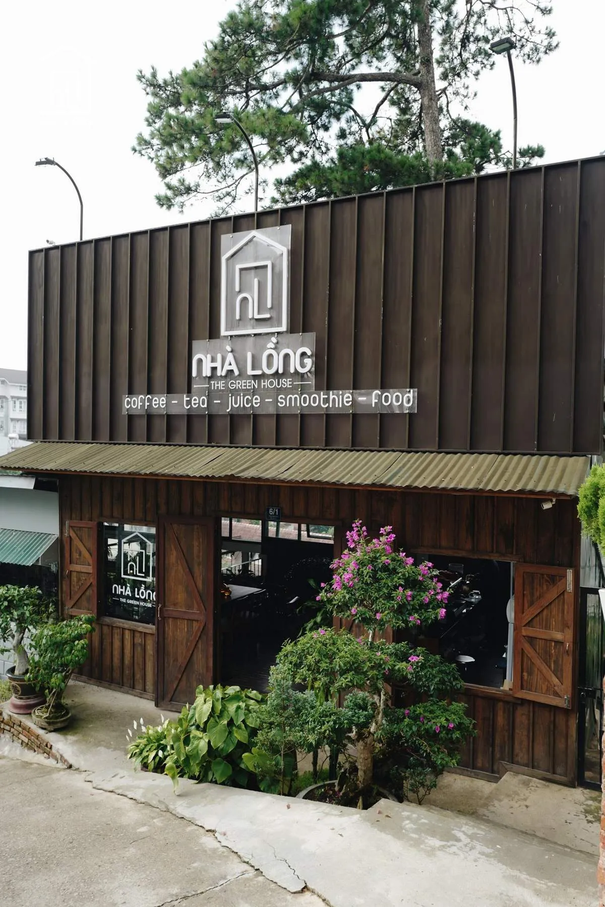 Nhà Lồng Coffee – Quán café lung linh với view thung lũng cực đẹp