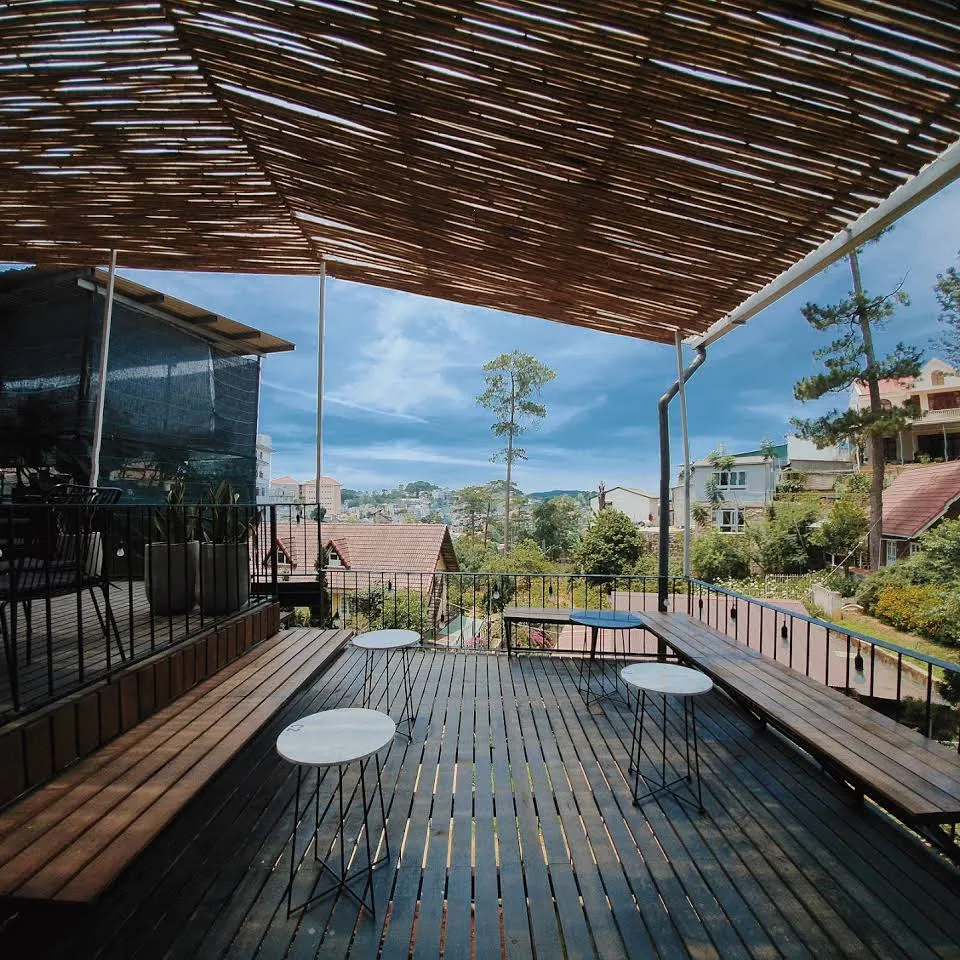 Nhà Lồng Coffee – Quán café lung linh với view thung lũng cực đẹp