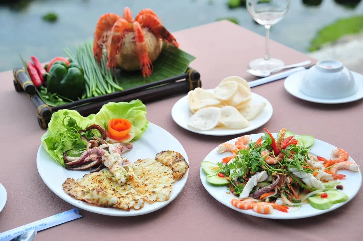 Nha Trang View Restaurant – Nhà hàng được đánh giá cao với chứng chỉ phục vụ xuất sắc 2017