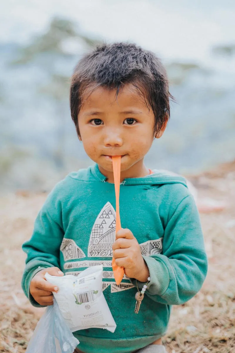 Những em bé Hà Giang đáng yêu trên vùng cao nguyên đá