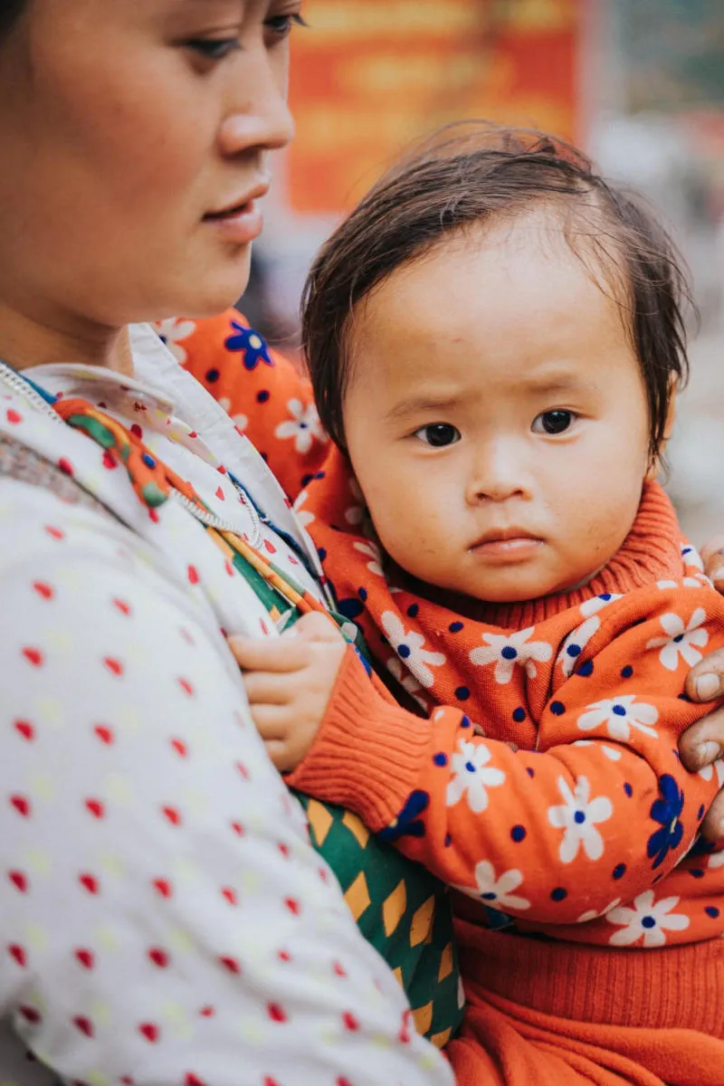 Những em bé Hà Giang đáng yêu trên vùng cao nguyên đá