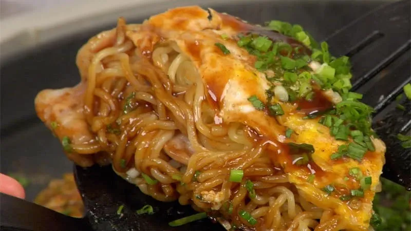 Okonomiyaki và tất cả những điều bạn cần biết về bánh xèo Nhật Bản