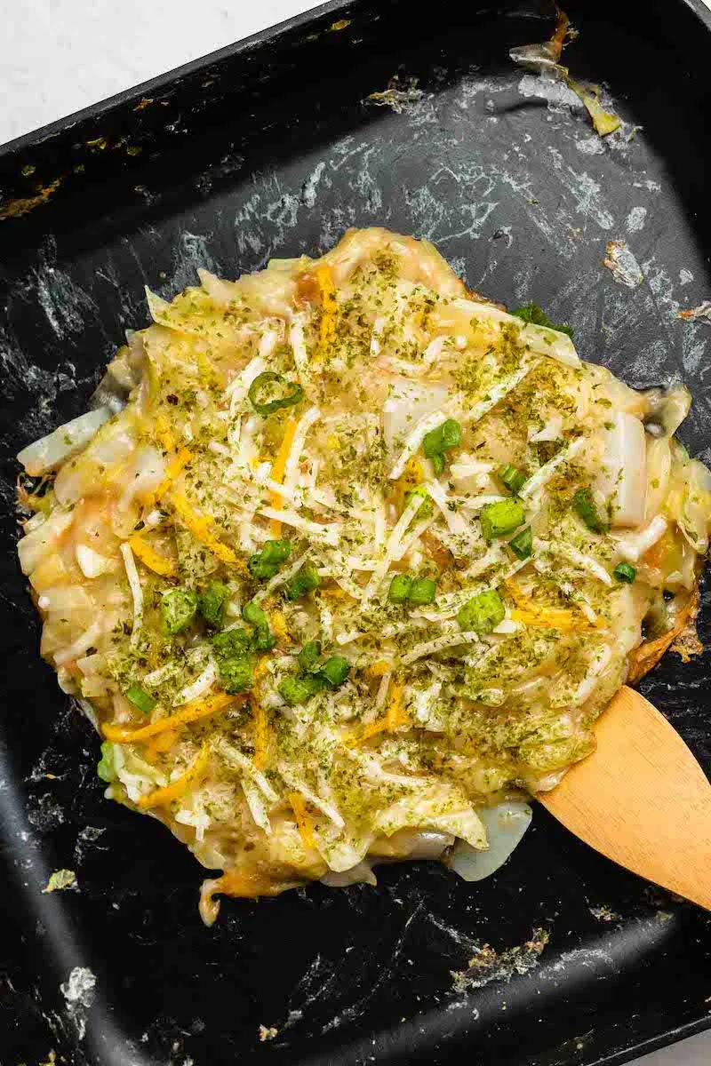 Okonomiyaki và tất cả những điều bạn cần biết về bánh xèo Nhật Bản